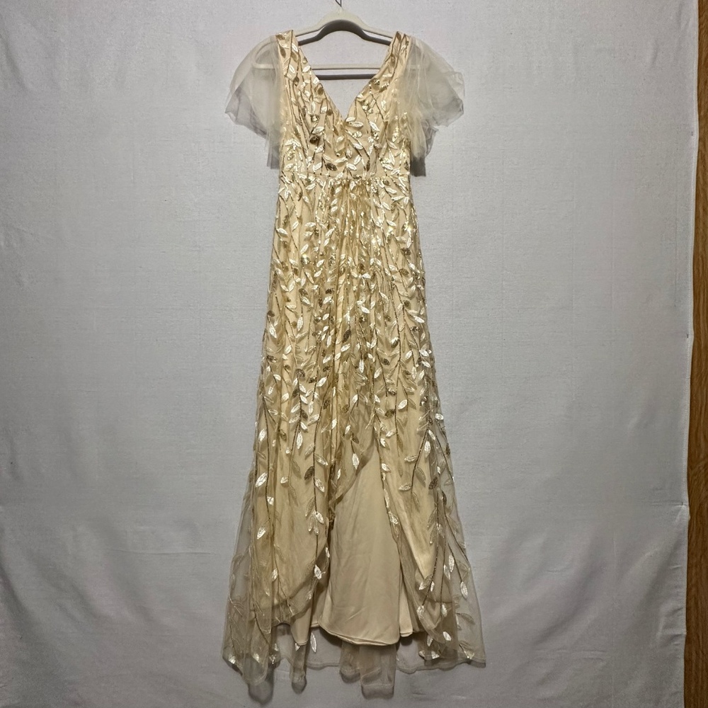 Gold Leaf Sequin Flutter Sleeve Gown - Size 6 - image 2